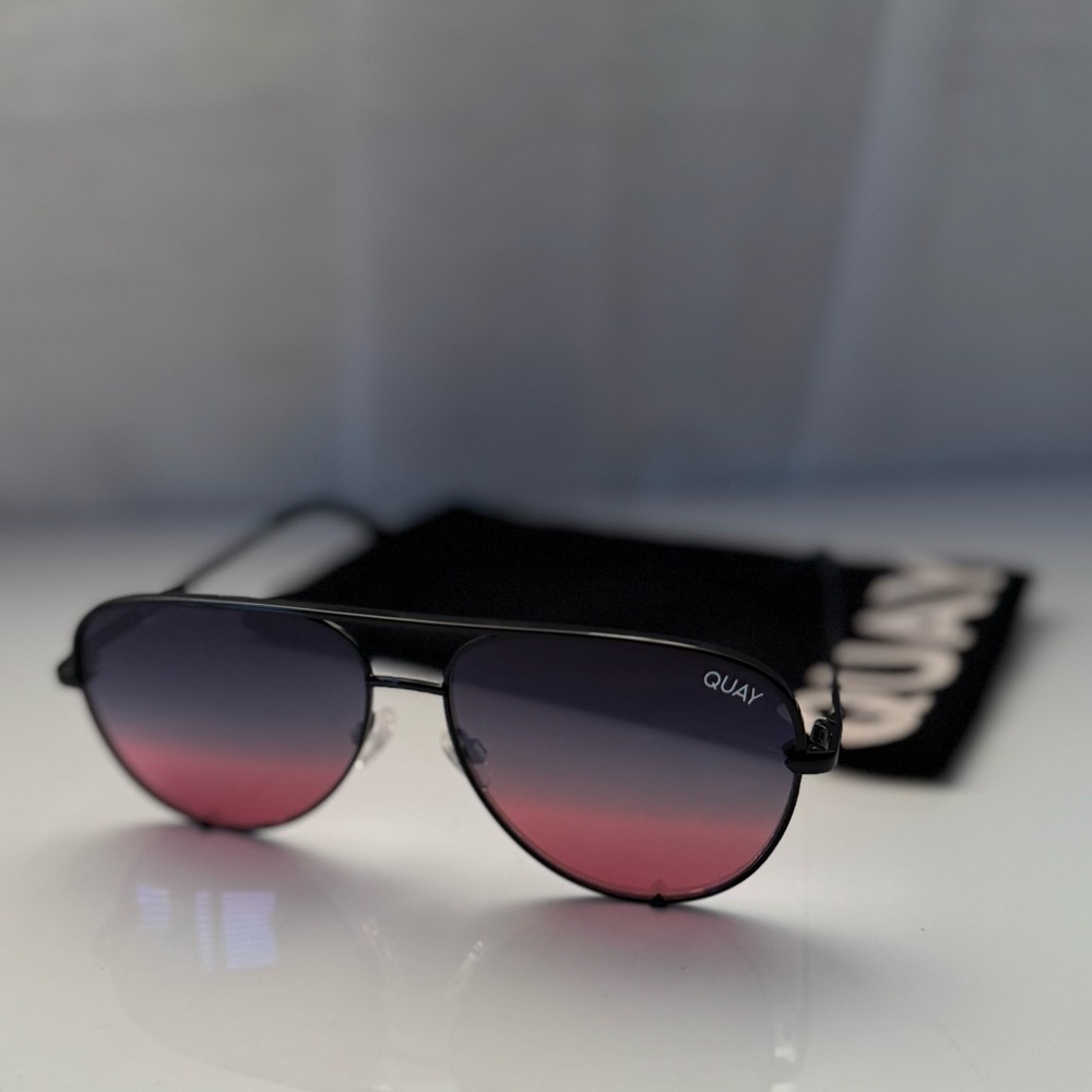 QUAY Unisex Metal High Key Gradient Aviator Sunglasses